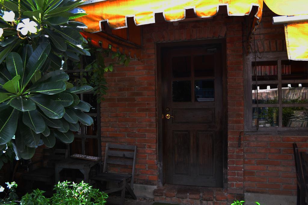 Brickhouse Ayutthaya Guesthouse Est 1986 Dış mekan fotoğraf