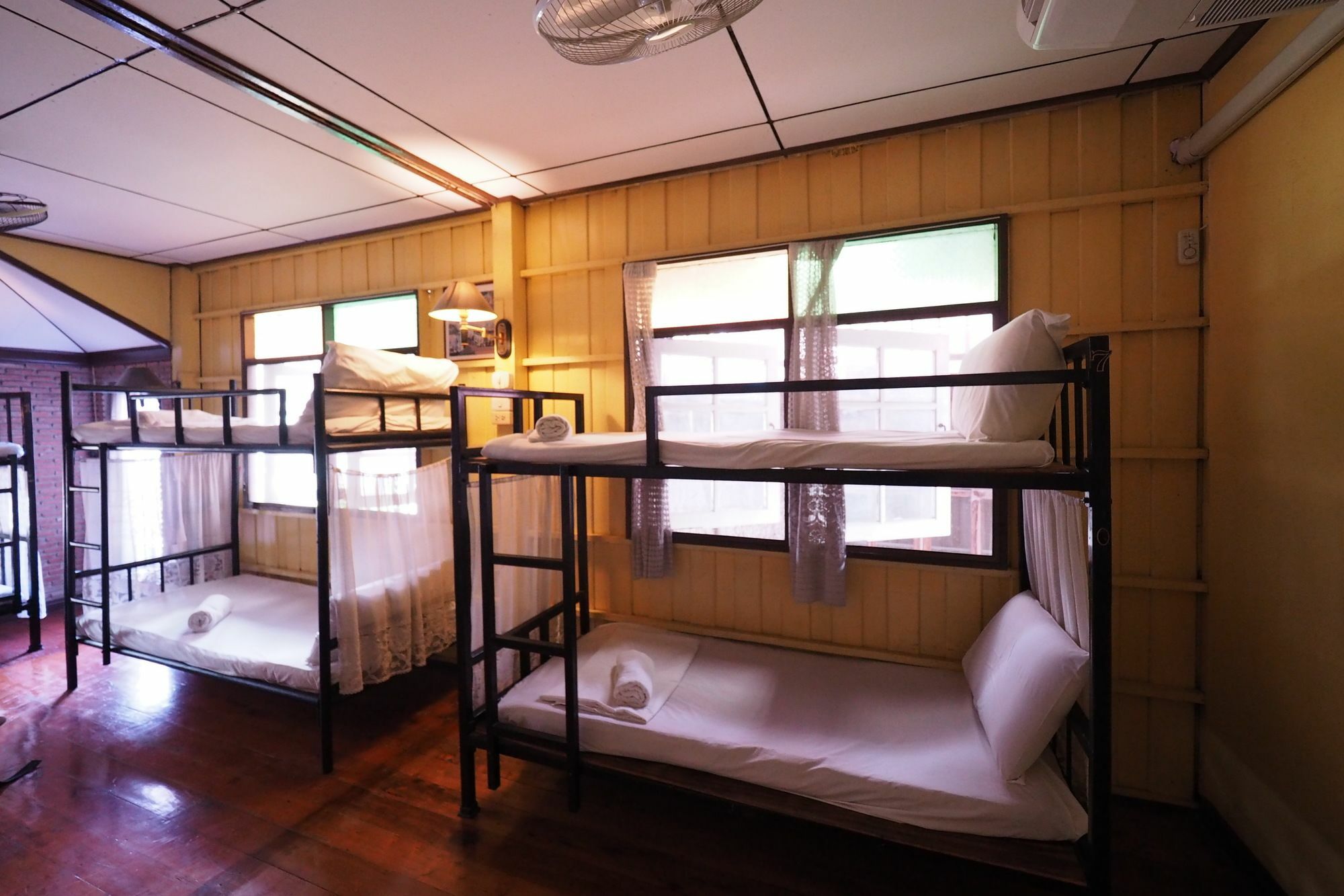 Brickhouse Ayutthaya Guesthouse Est 1986 Dış mekan fotoğraf