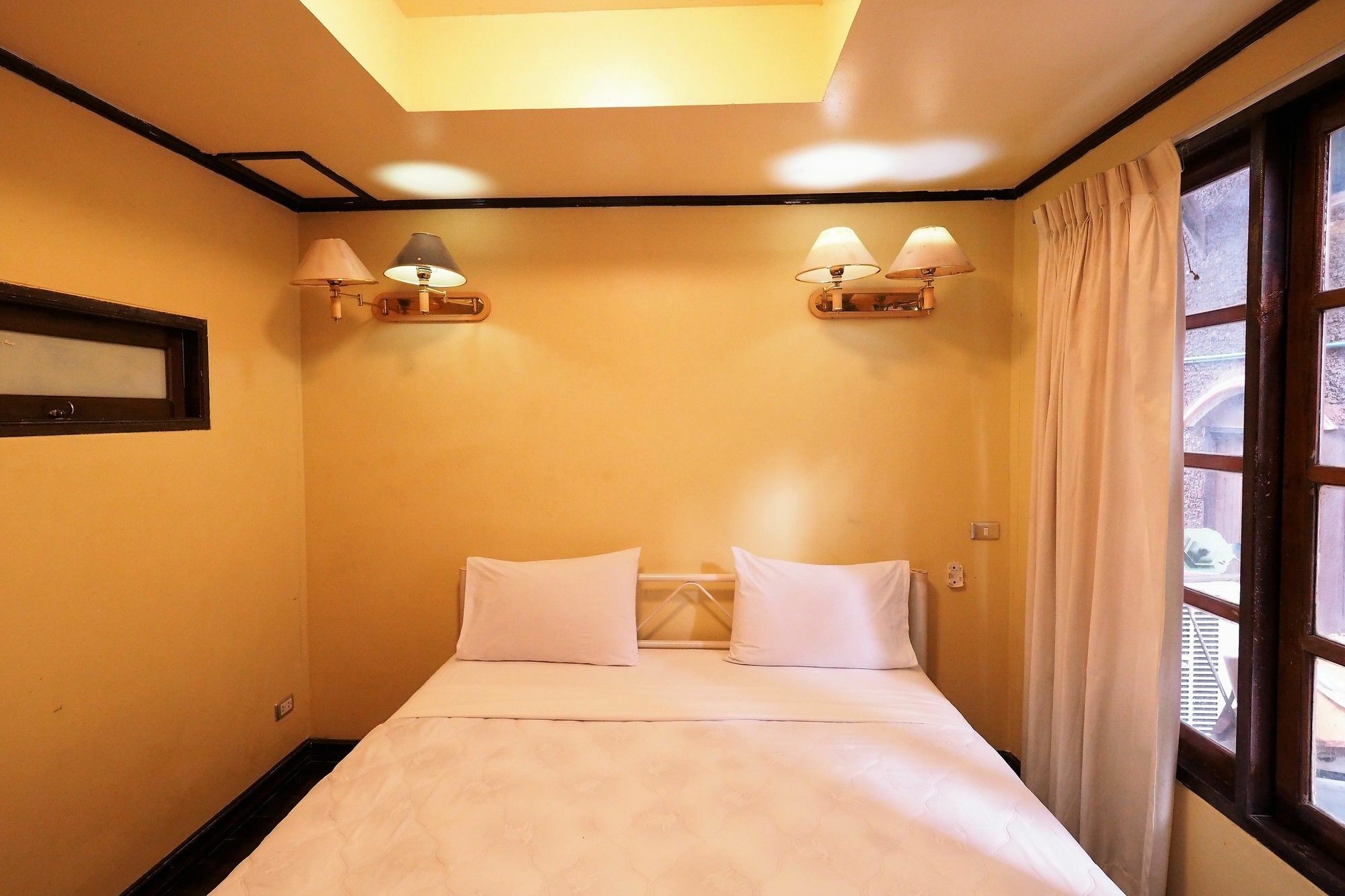 Brickhouse Ayutthaya Guesthouse Est 1986 Dış mekan fotoğraf