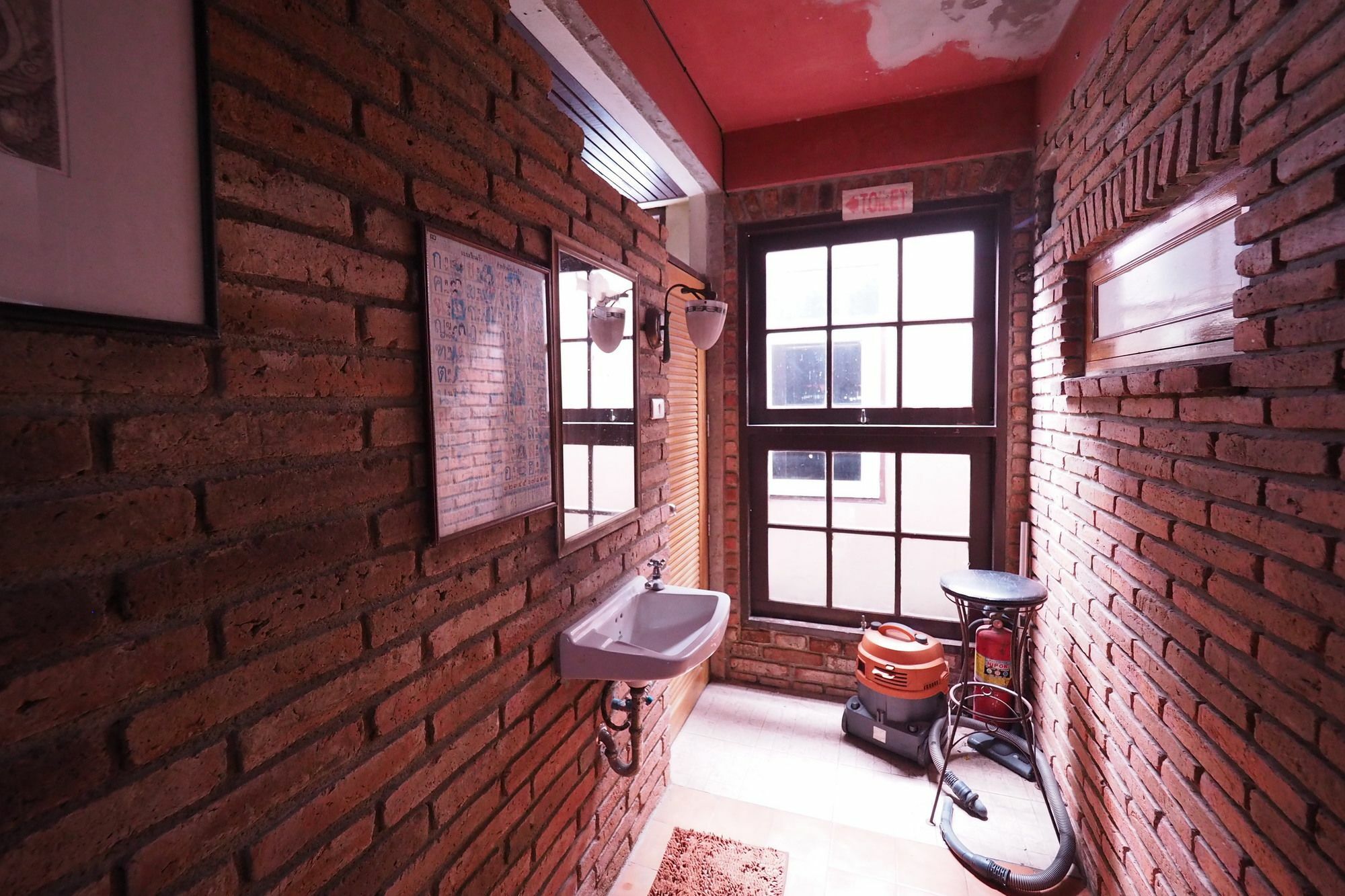 Brickhouse Ayutthaya Guesthouse Est 1986 Dış mekan fotoğraf