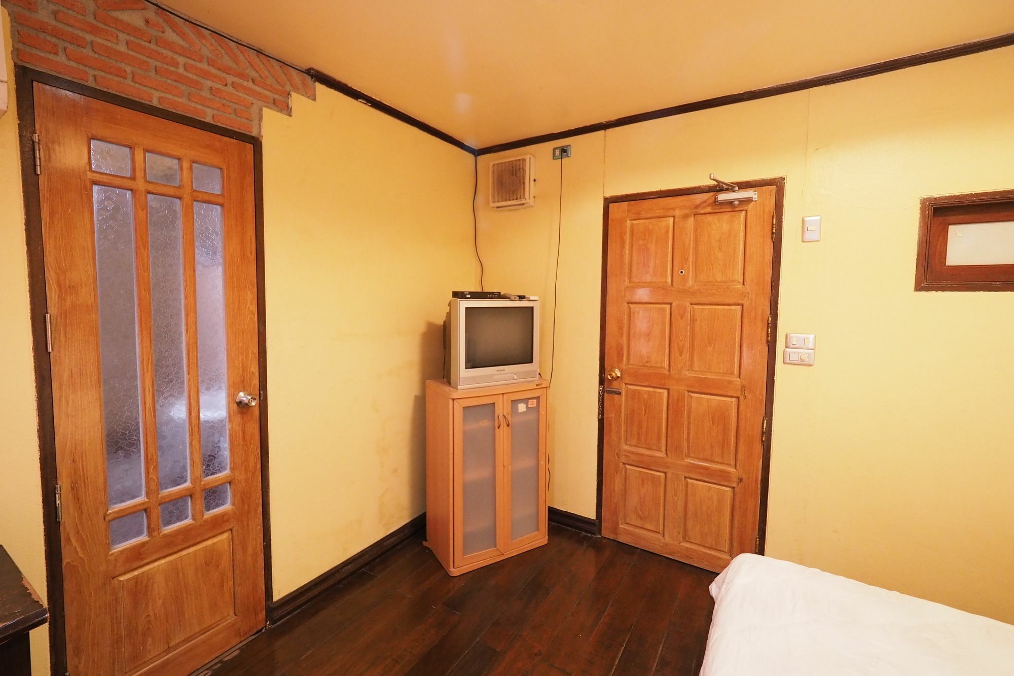 Brickhouse Ayutthaya Guesthouse Est 1986 Dış mekan fotoğraf